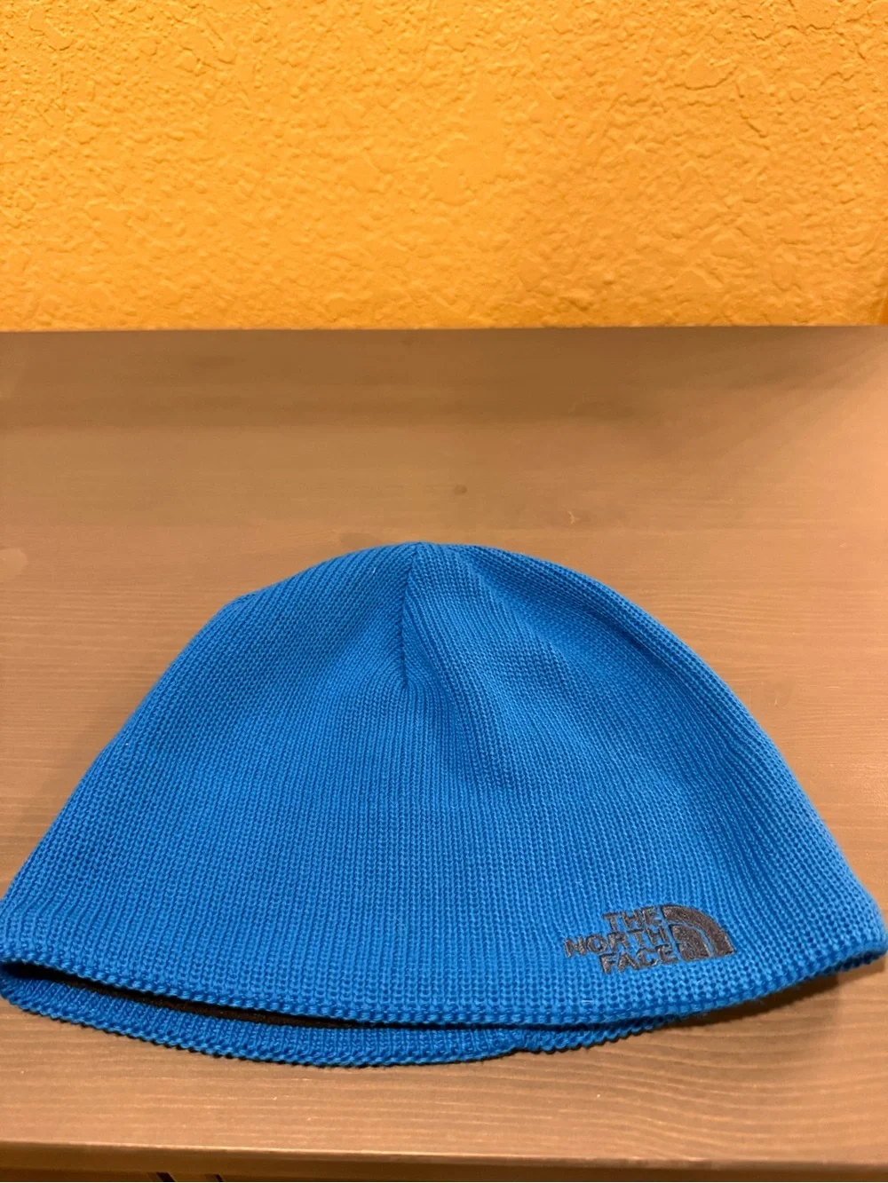 The North Face Men’s Bright Blue Knit Beanie